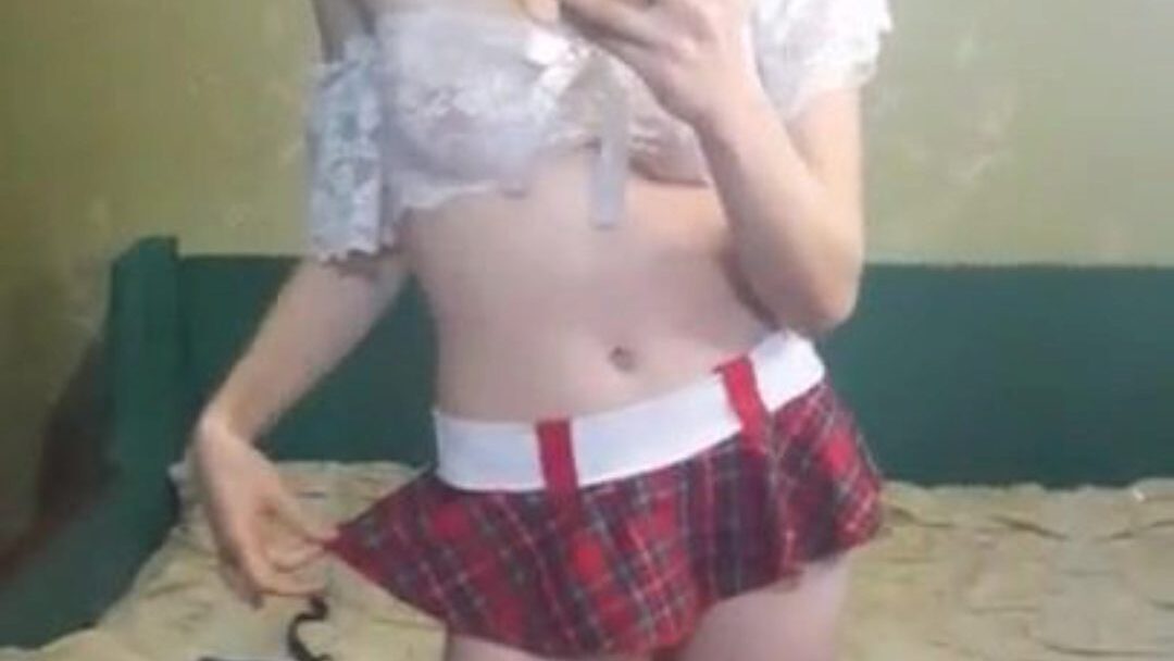 SCHOOL GIRL SELF SPANKING I slap myself like I was told